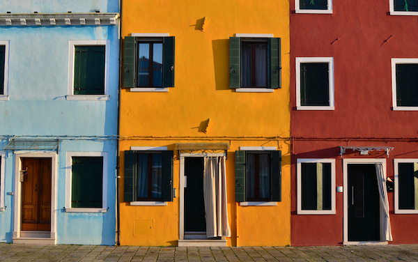 Colourful houses - unsplash